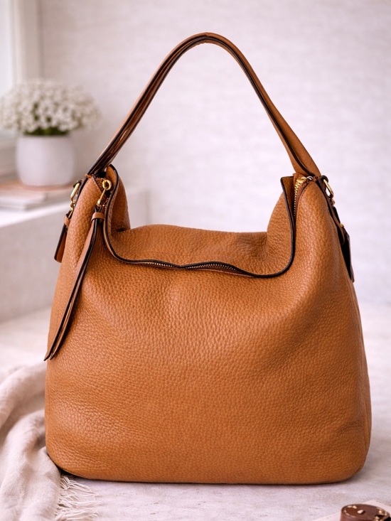 Coach Handbags - Coach Tan Leather shoulder Bag Slouchy hobo bag everyday